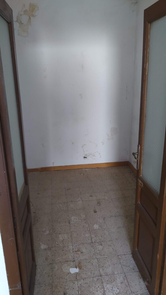 Casa indipendente nel centro urbano (largo Brigadiere Lombardi, 7)