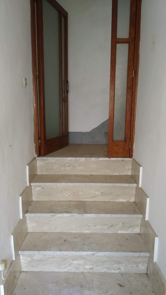 Casa indipendente nel centro urbano (largo Brigadiere Lombardi, 7)
