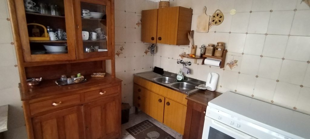 Casa indipendente con terrazza e vista panoramica nel centro storico (via Demostene, 2)