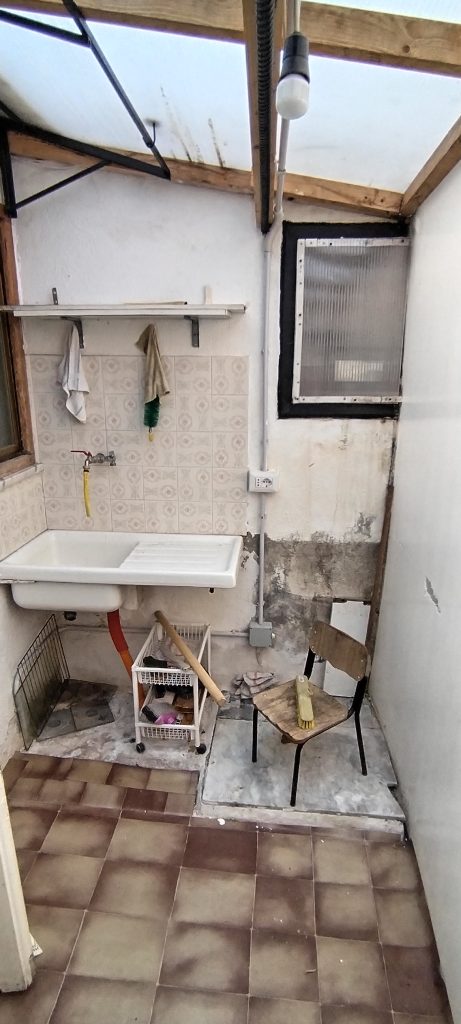 Casa indipendente con terrazza e vista panoramica nel centro storico (via Demostene, 2)