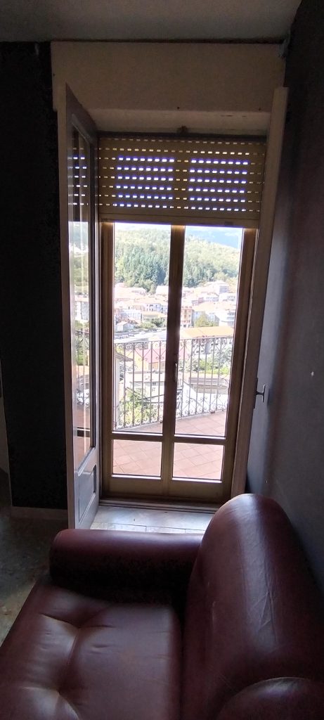 Casa indipendente con terrazza e vista panoramica nel centro storico (via Demostene, 2)