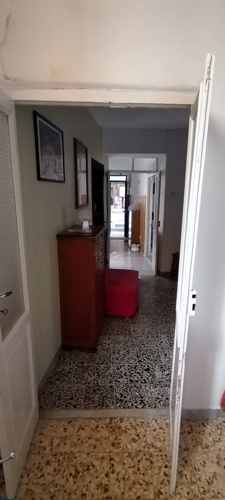 Casa indipendente con terrazza e vista panoramica nel centro storico (via Demostene, 2)