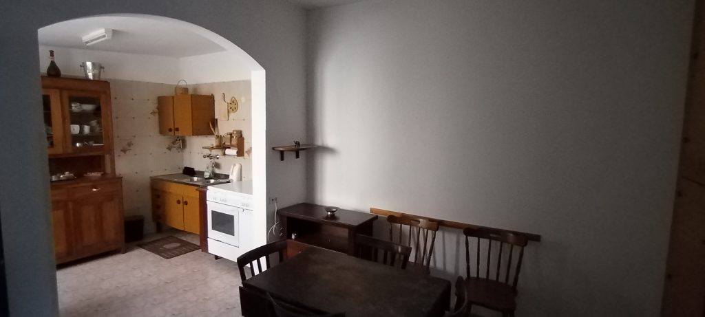 Casa indipendente con terrazza e vista panoramica nel centro storico (via Demostene, 2)