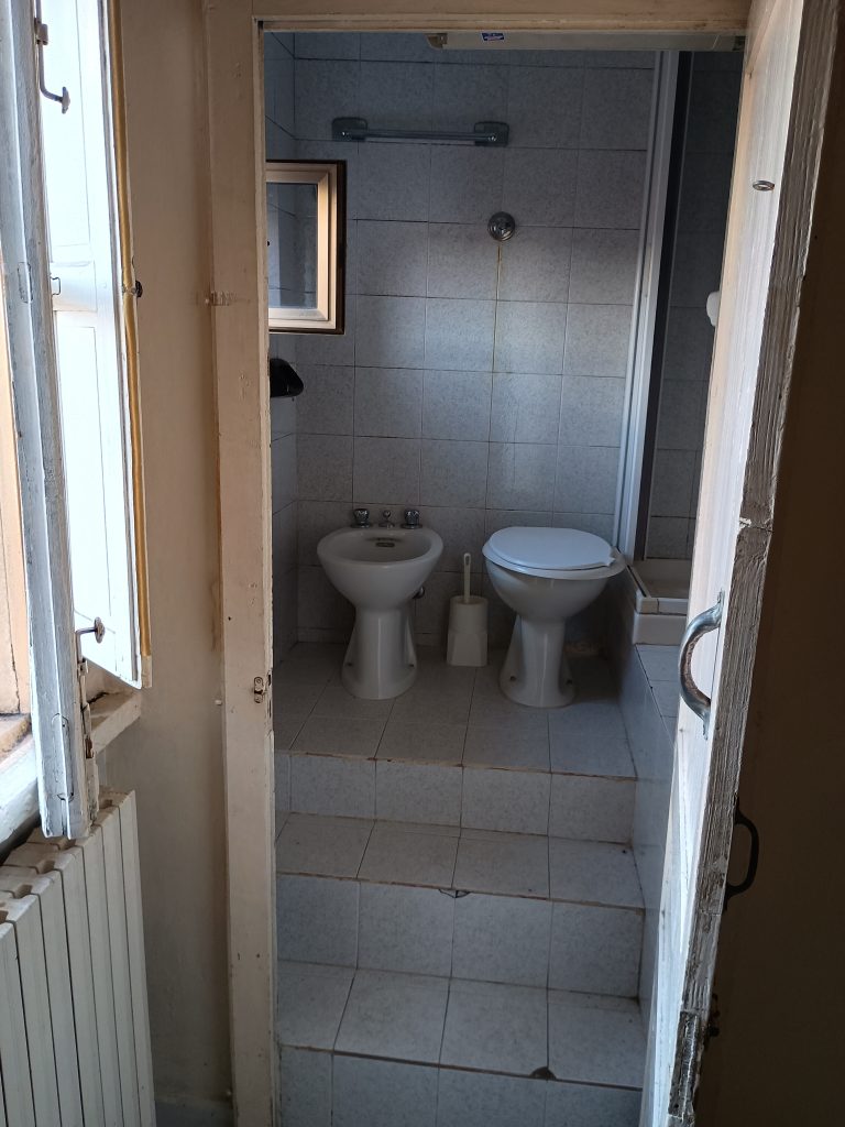 Detached house in the historic center (piazza Indipendenza, 1)
