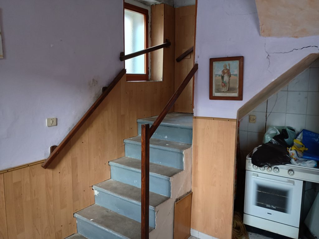 Detached house in the historic center (piazza Indipendenza, 1)