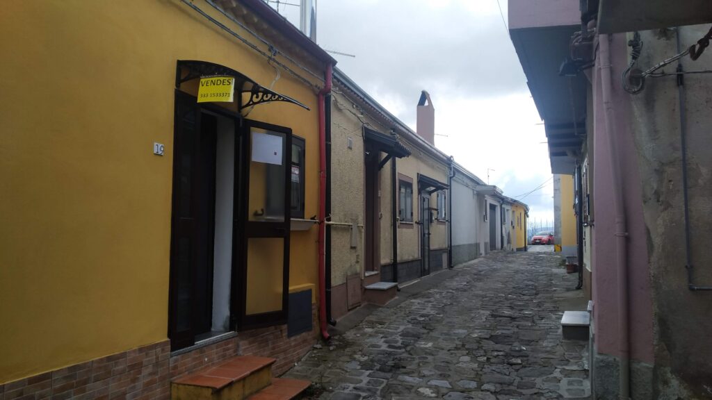 Casa indipendente nel centro storico (via Calvario, 19)
