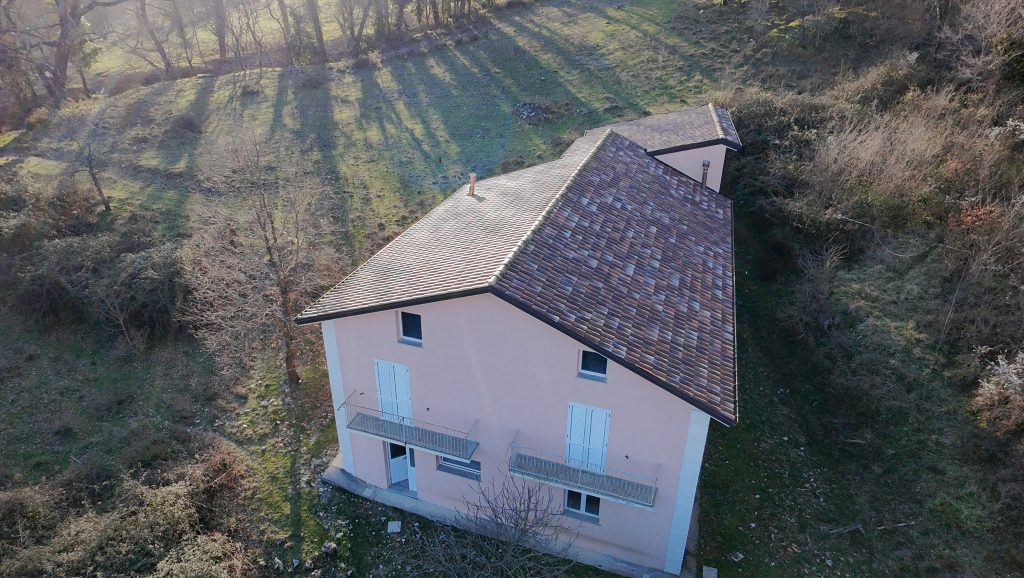 Villa con terreno nella frazione termale (SP 101)