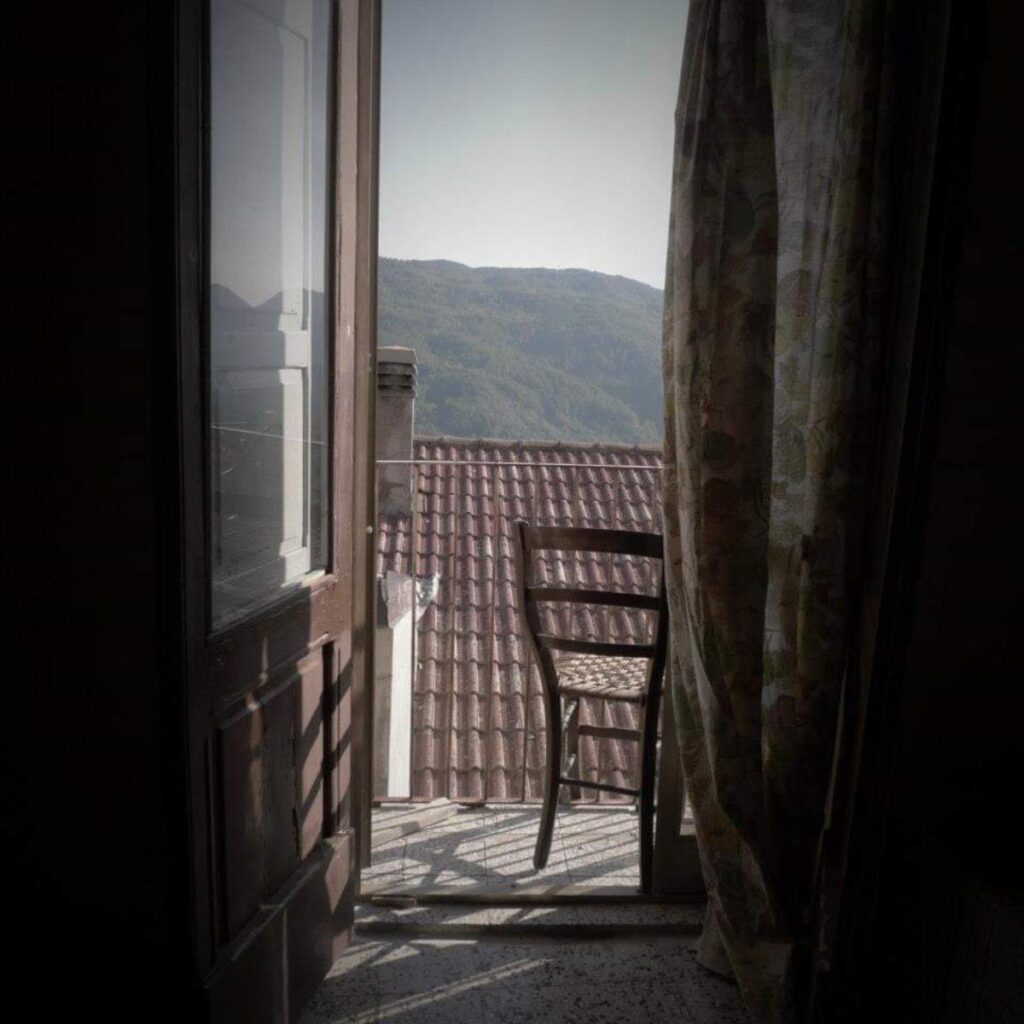 Detached house in the historic center (via Savonarola, 47)