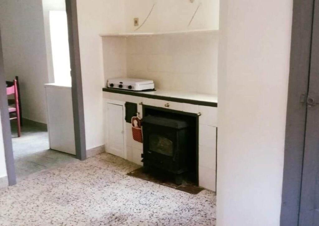 Detached house in the historic center (via Savonarola, 47)