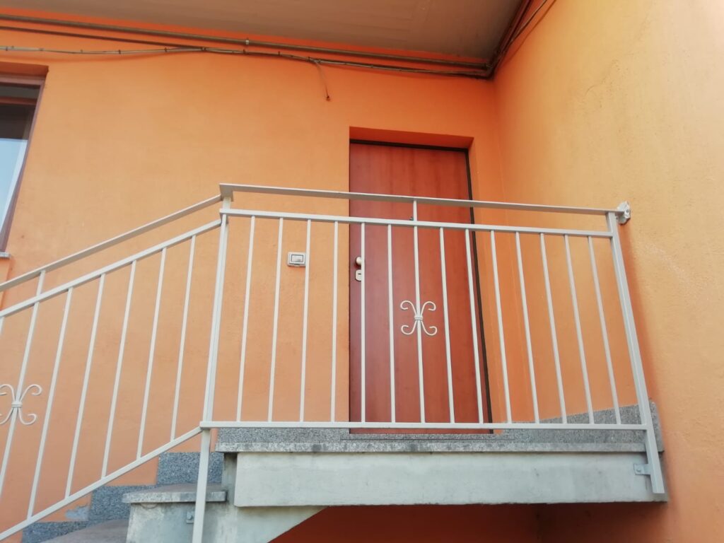 Casa indipendente nella frazione Agromonte Mileo (via Emanuela Loi, 8)