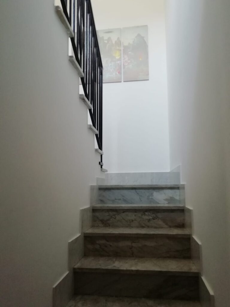 Casa indipendente nella frazione Agromonte Mileo (via Emanuela Loi, 8)
