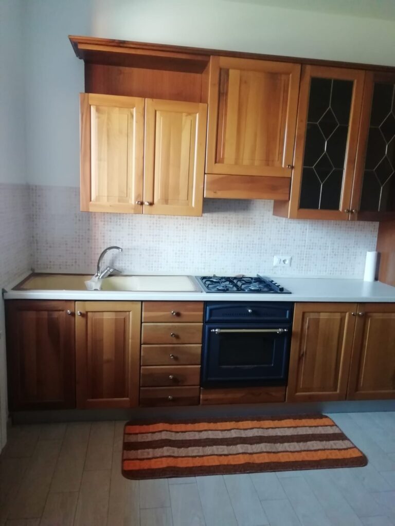 Casa indipendente nella frazione Agromonte Mileo (via Emanuela Loi, 8)