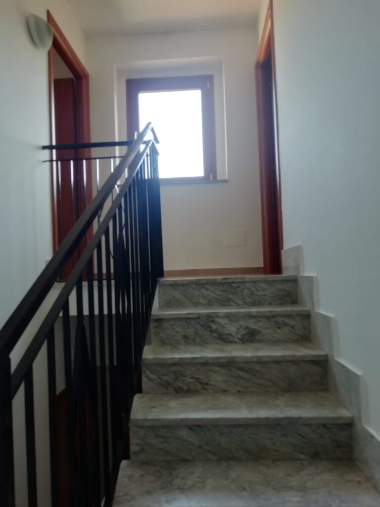 Casa indipendente nella frazione Agromonte Mileo (via Emanuela Loi, 8)