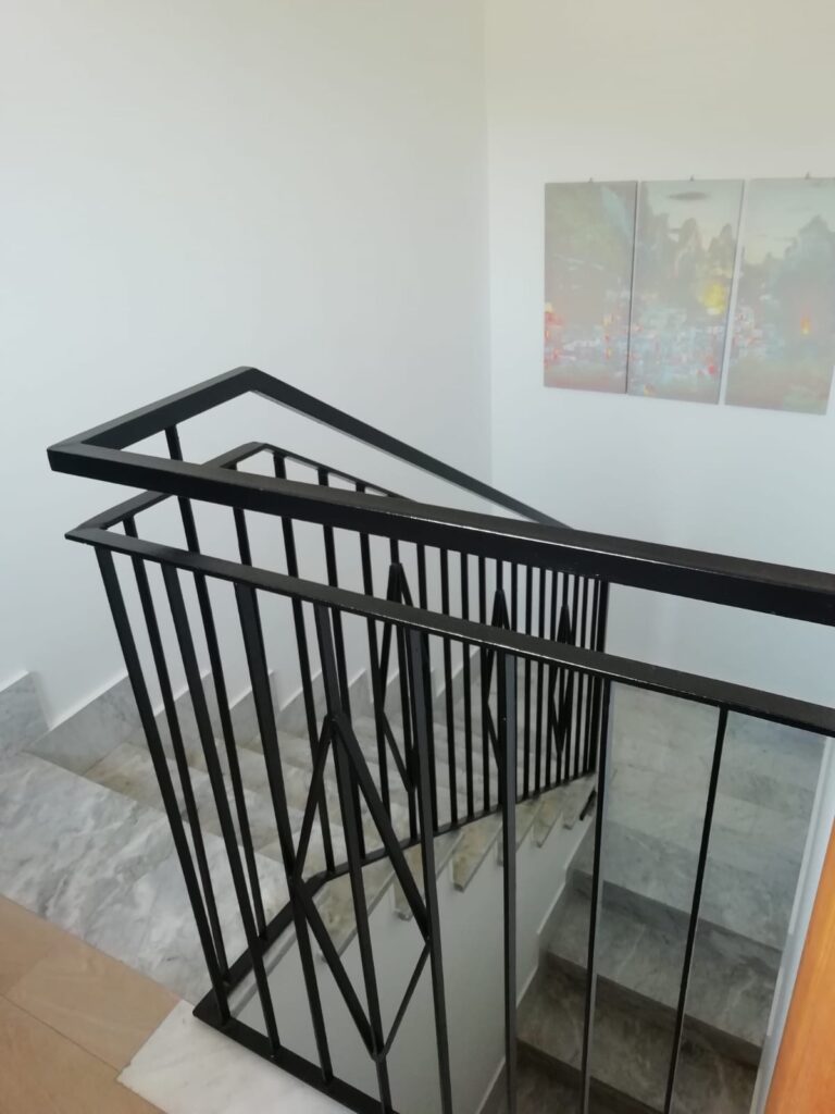 Casa indipendente nella frazione Agromonte Mileo (via Emanuela Loi, 8)