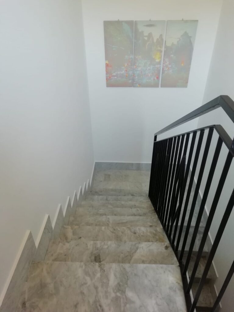 Casa indipendente nella frazione Agromonte Mileo (via Emanuela Loi, 8)
