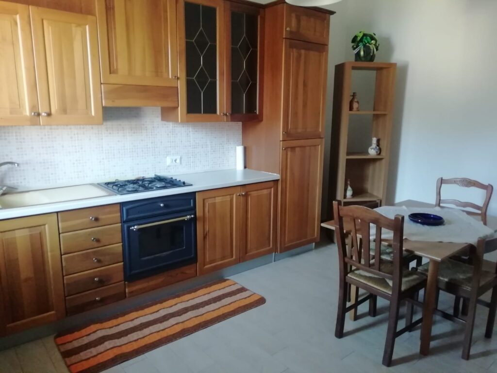 Casa indipendente nella frazione Agromonte Mileo (via Emanuela Loi, 8)
