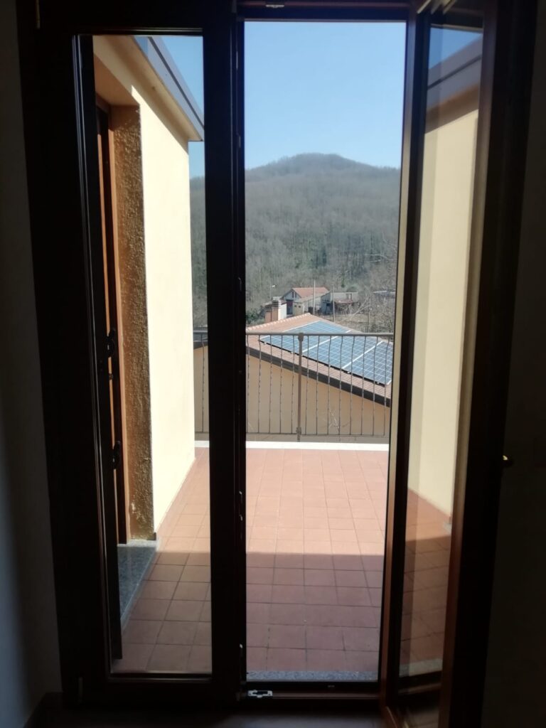 Casa indipendente nella frazione Agromonte Mileo (via Emanuela Loi, 8)