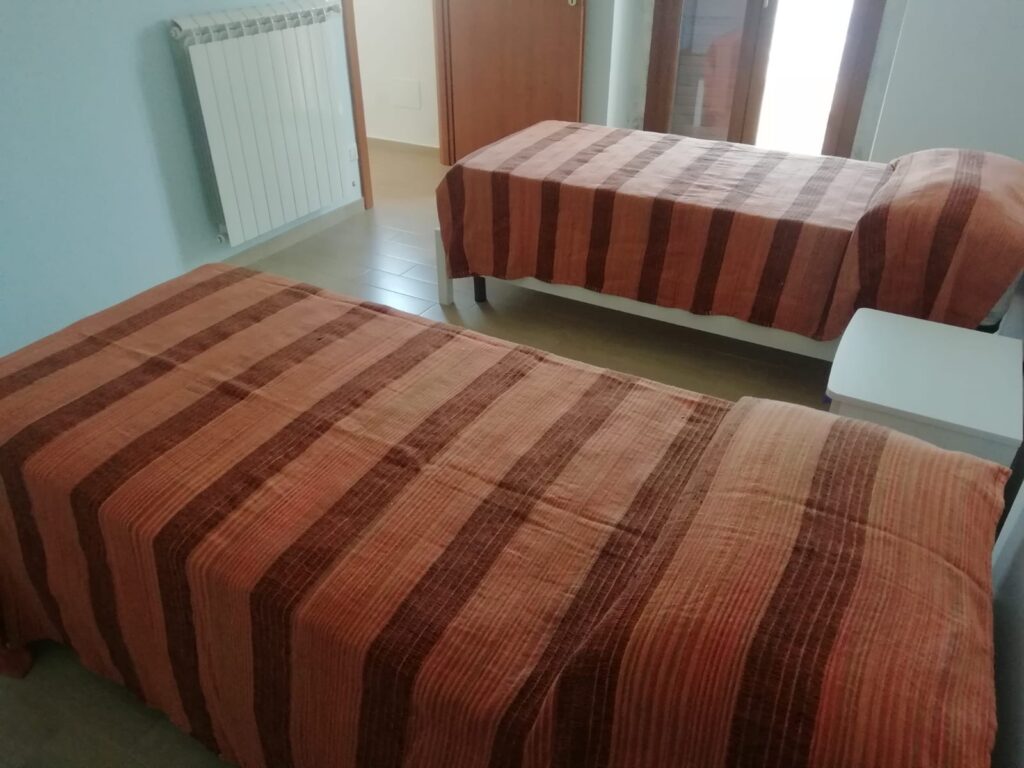 Casa indipendente nella frazione Agromonte Mileo (via Emanuela Loi, 8)
