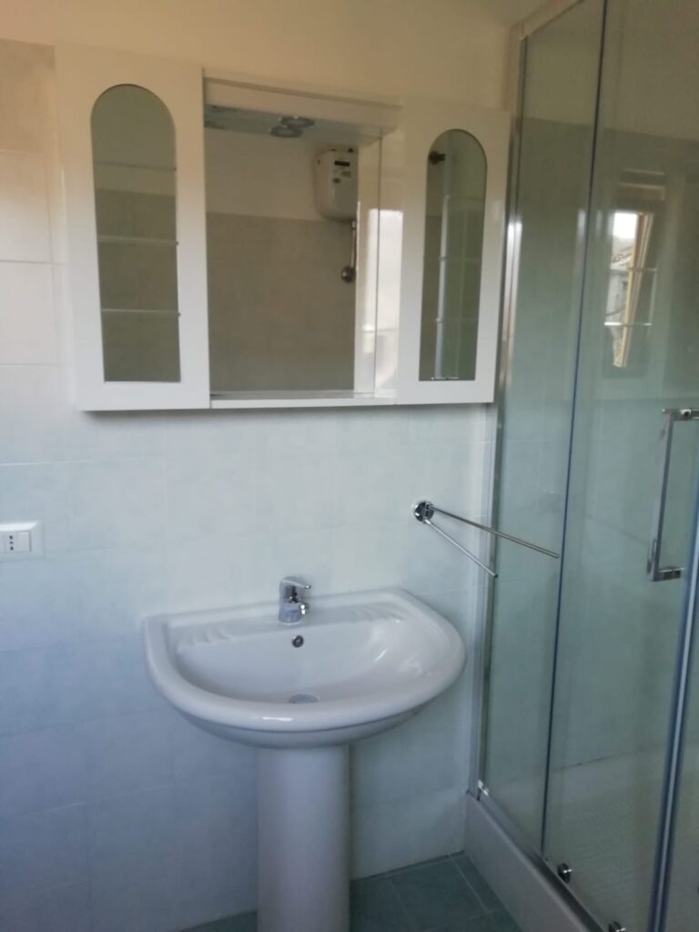 Casa indipendente nella frazione Agromonte Mileo (via Emanuela Loi, 8)