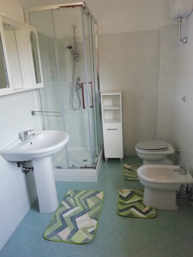 Casa indipendente nella frazione Agromonte Mileo (via Emanuela Loi, 8)