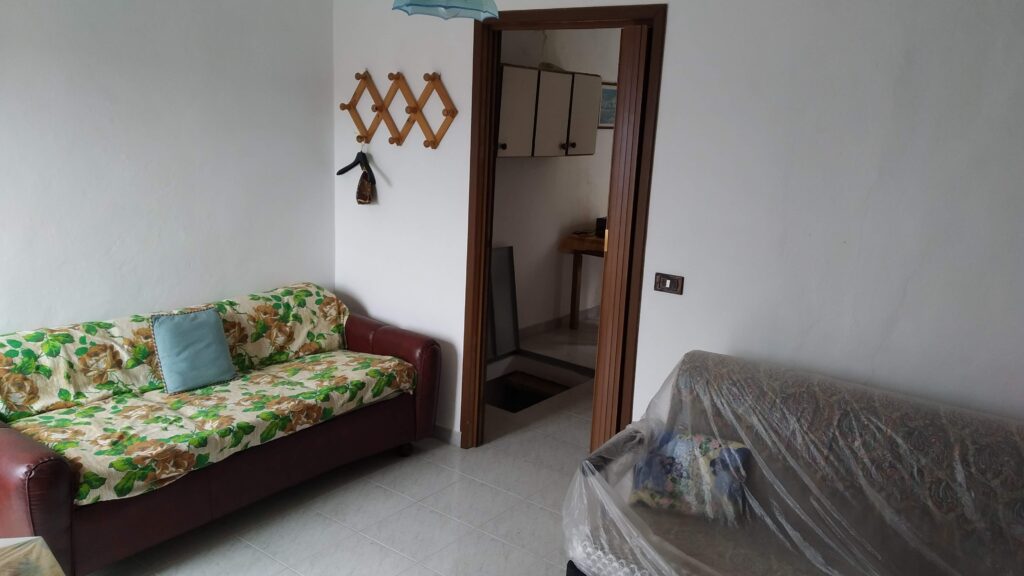 Detached house in the historic center (via Savonarola, 6)