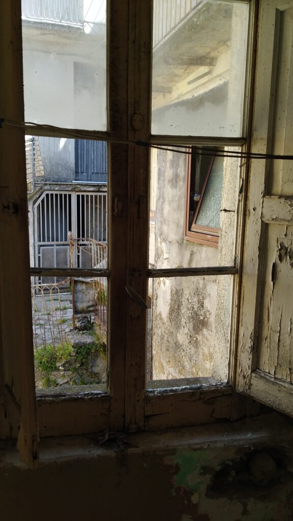 Detached house in the historic center (via Orsini, 27)