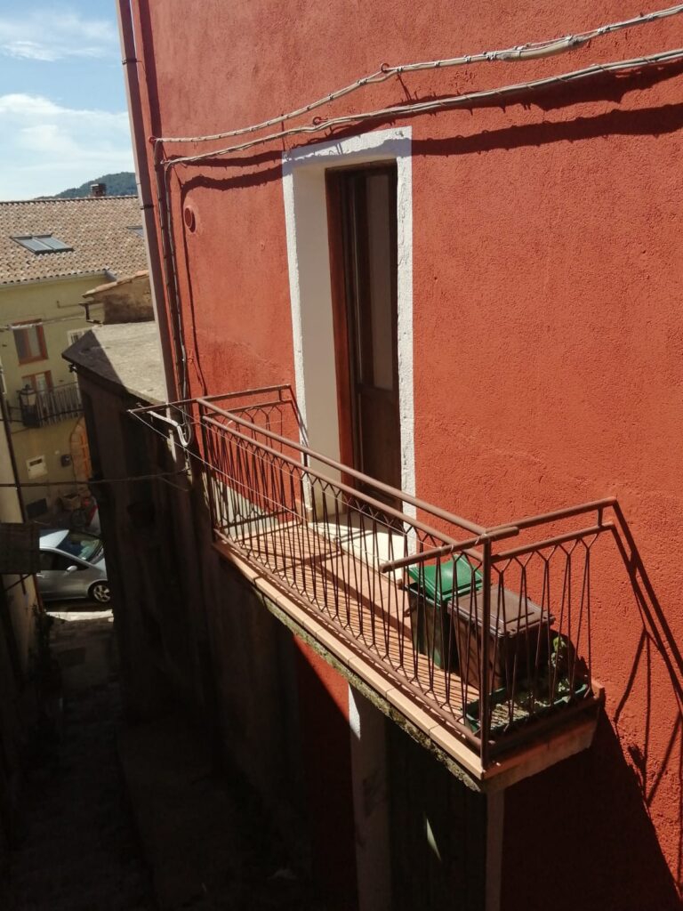 Detached house in the historic center (via Settembrini, 11)