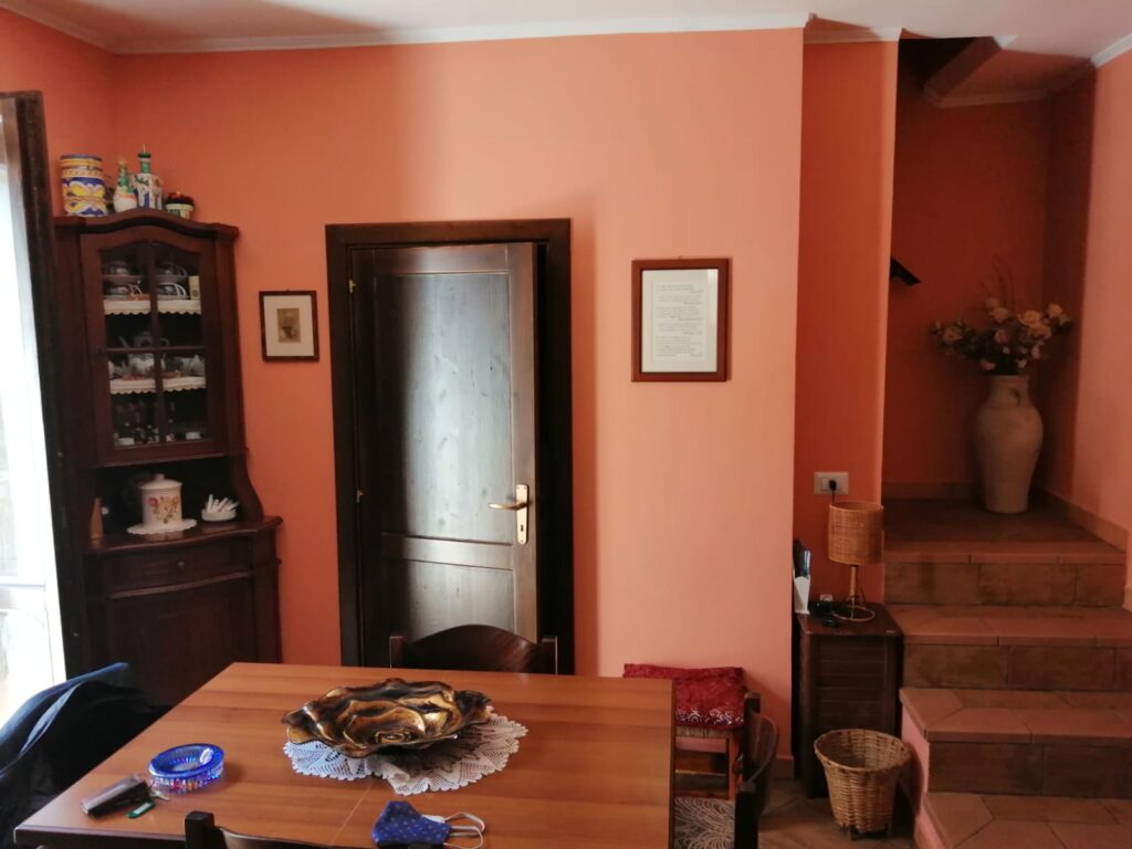 Detached house in the historic center (via Settembrini, 11)