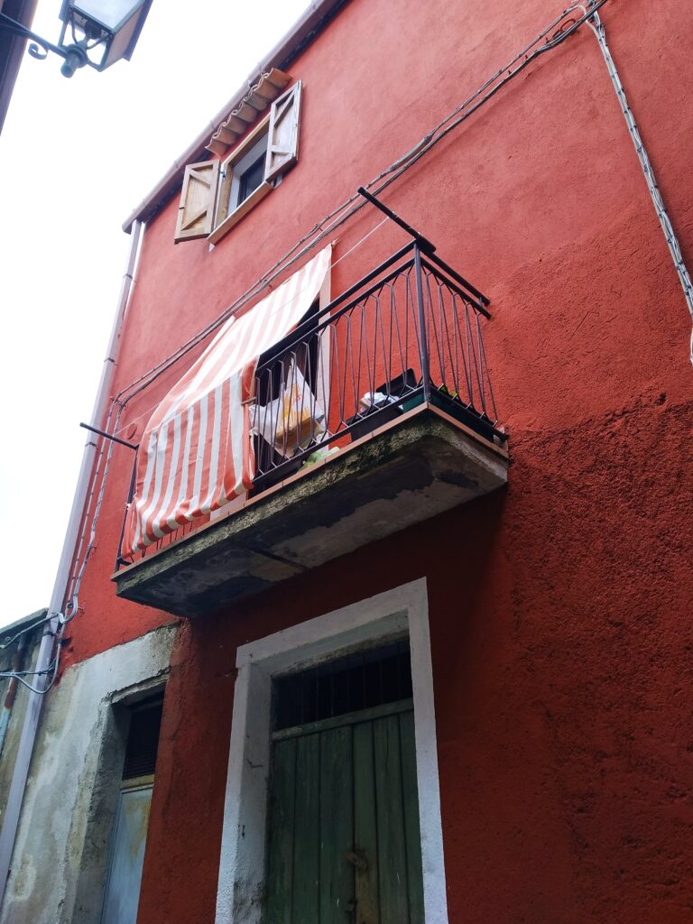 Detached house in the historic center (via Settembrini, 11)