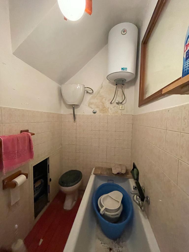 Detached house in the urban centre (via Boiardo, 5)