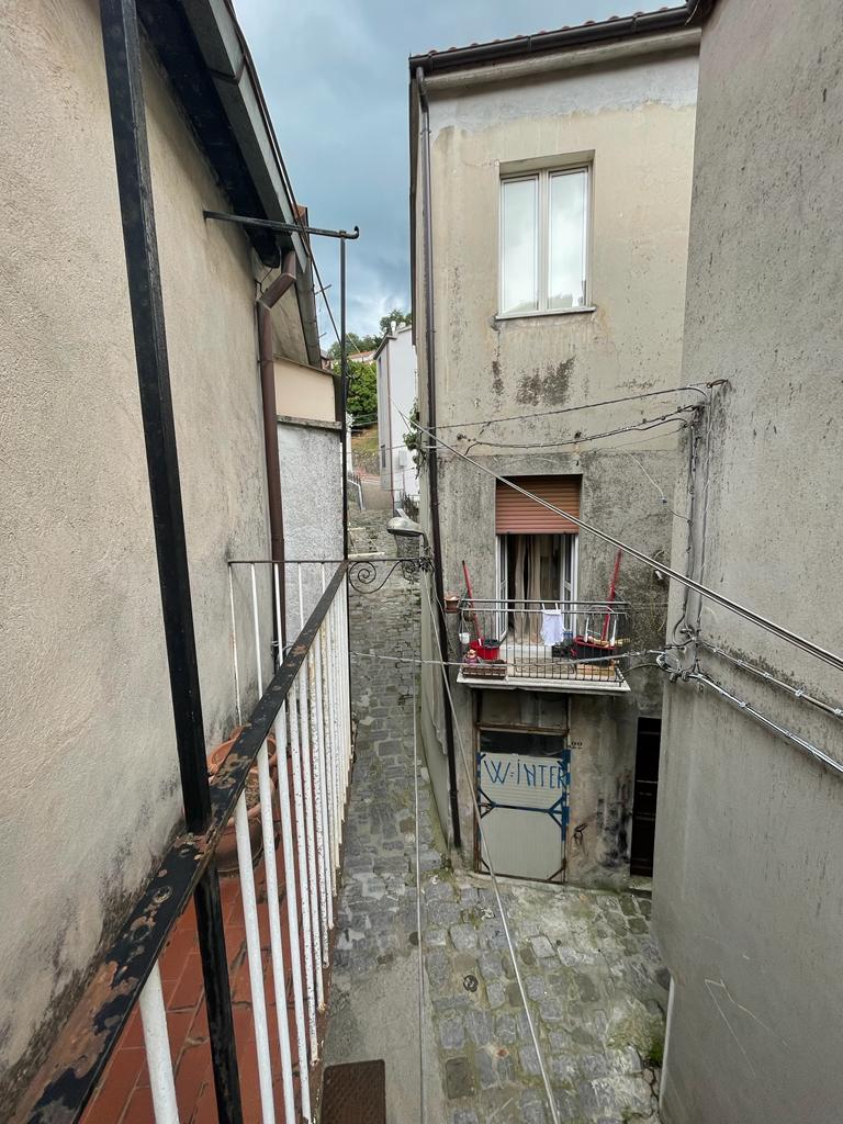 Detached house in the urban centre (via Boiardo, 5)