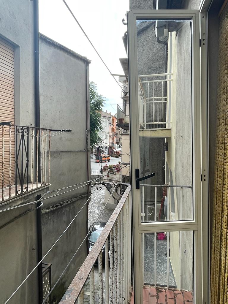Detached house in the urban centre (via Boiardo, 5)