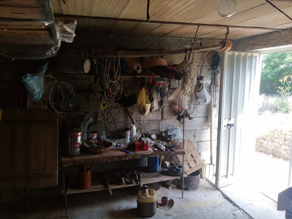 Casa indipendente con terreno (c.da Mirricchio, 1 A/B)