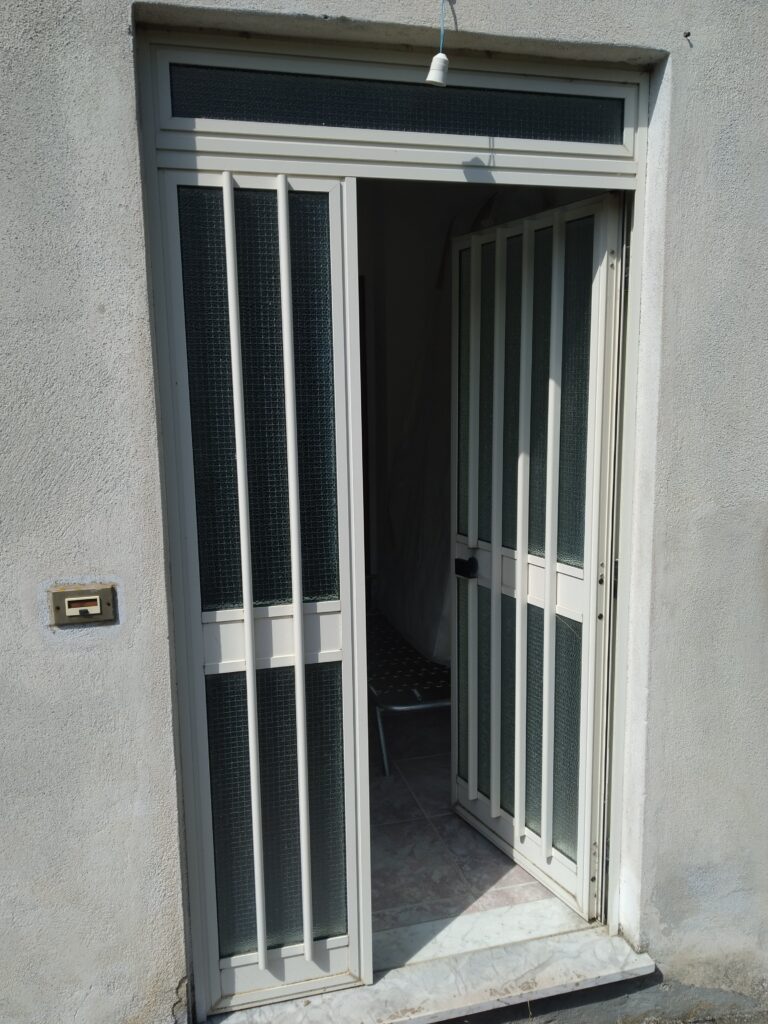 Casa indipendente con terreno (c.da Mirricchio, 1 A/B)