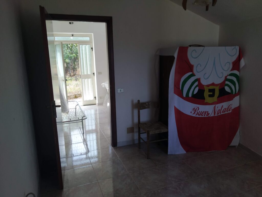 Casa indipendente con terreno (c.da Mirricchio, 1 A/B)