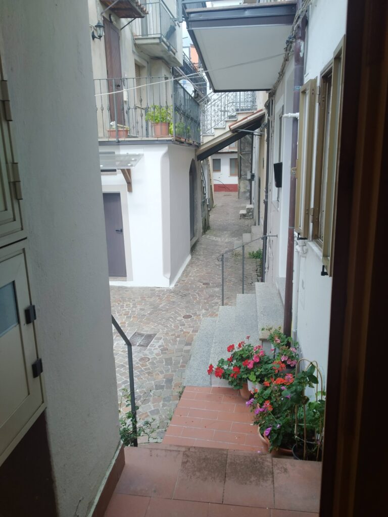 Casa indipendente nel centro urbano (via Po, 29)
