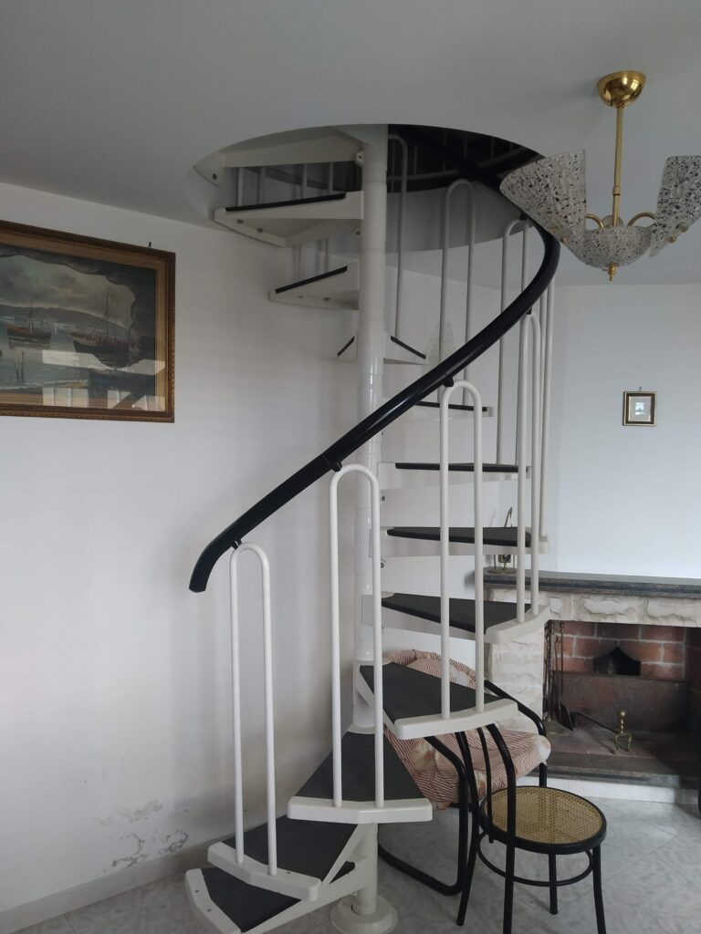 Casa indipendente nel centro urbano (via Po, 29)