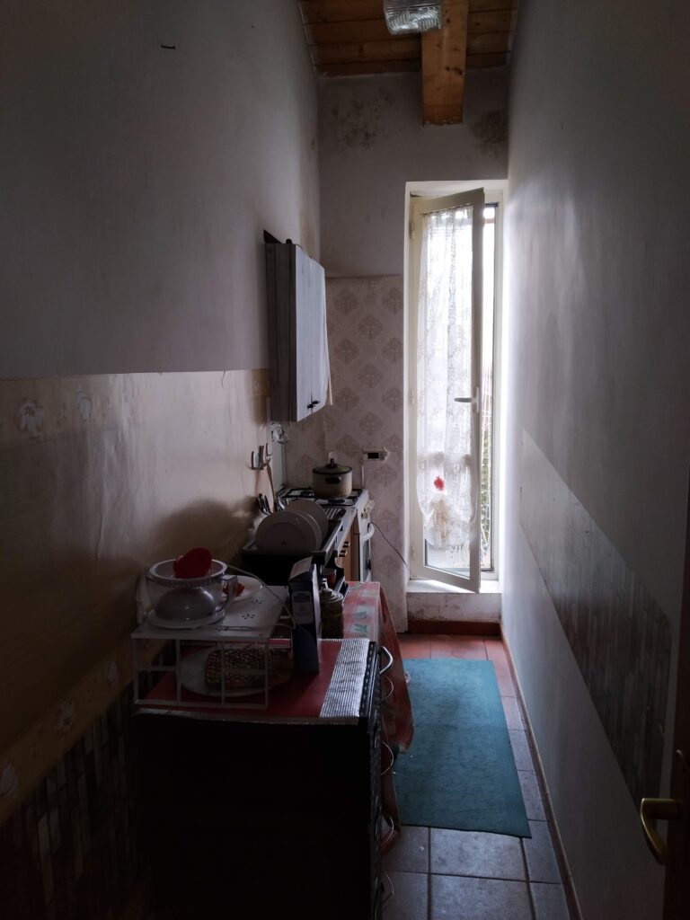 Casa indipendente nel centro storico (via Magenta, 3)