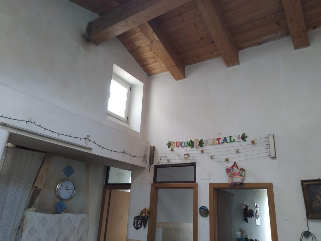 Casa indipendente nel centro storico (via Magenta, 3)