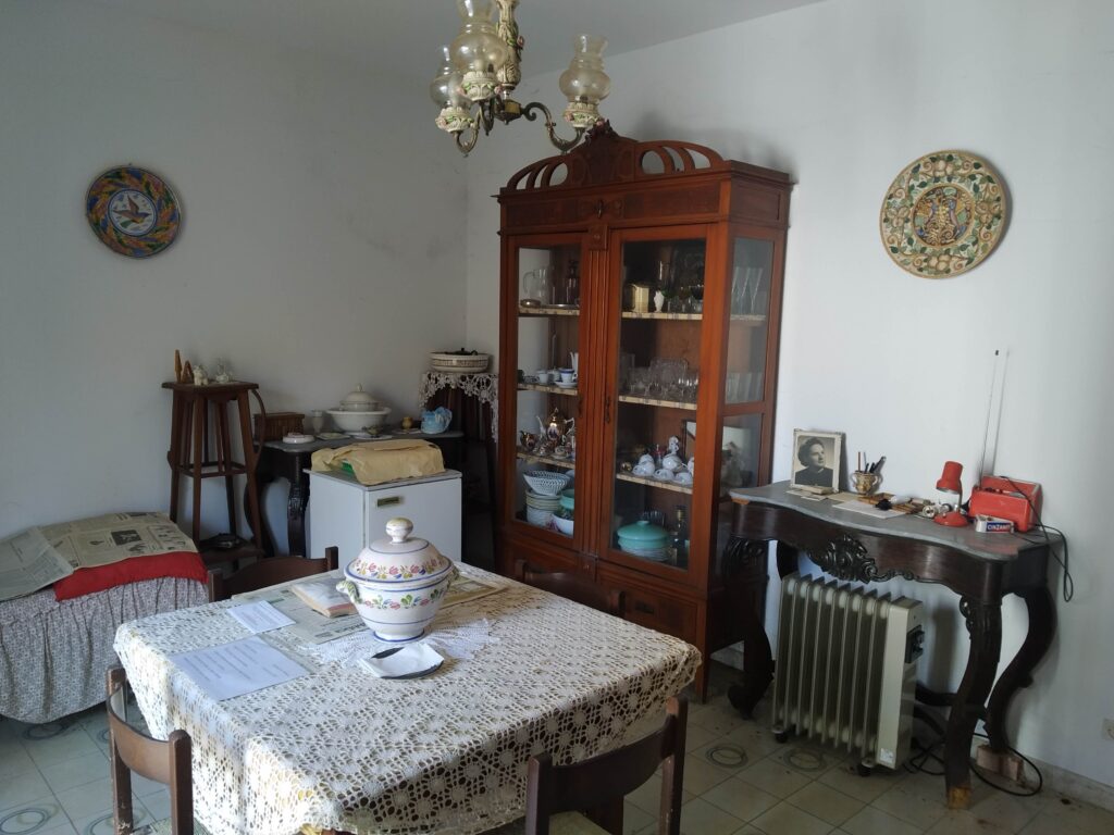 Casa indipendente nel centro urbano (via Boiardo, 8)
