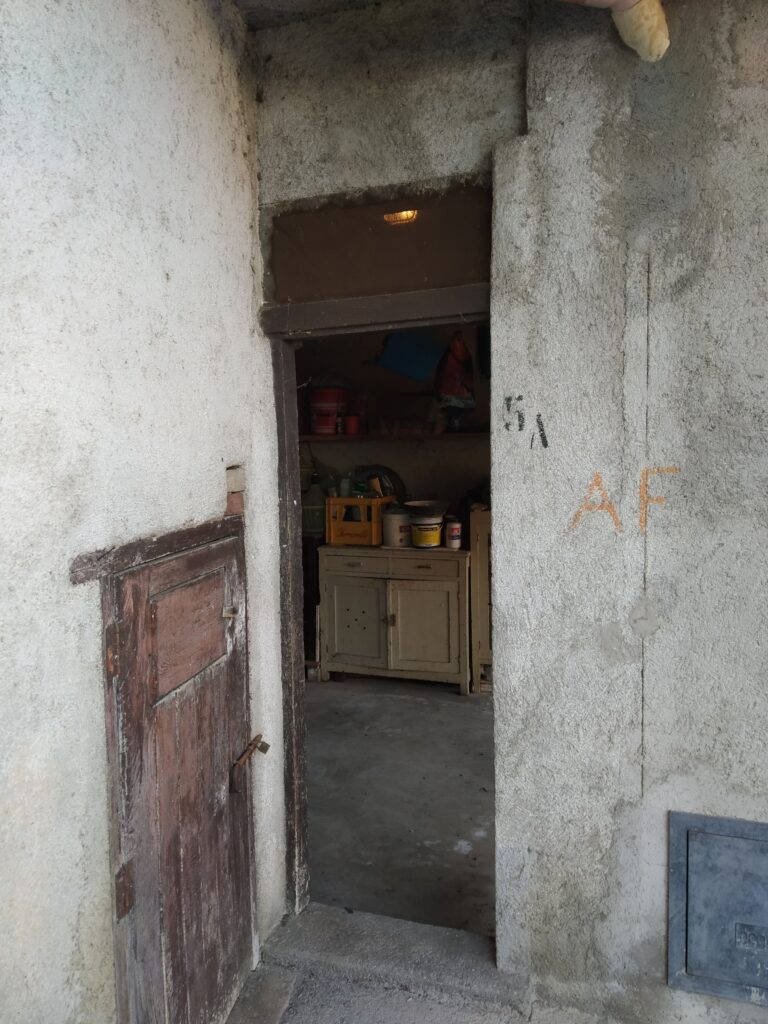 Detached house in the urban centre (via Pindaro, 5)