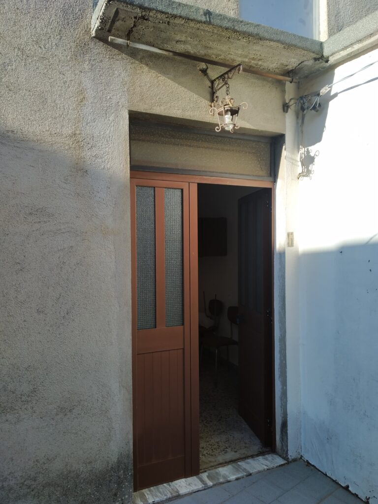 Detached house in the urban centre (via Pindaro, 5)
