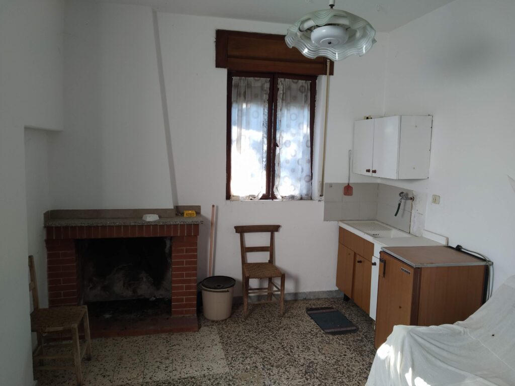 Detached house in the urban centre (via Pindaro, 5)