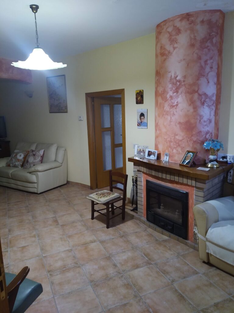 Detached house in the historic center (largo E. Pimmentel, 5)