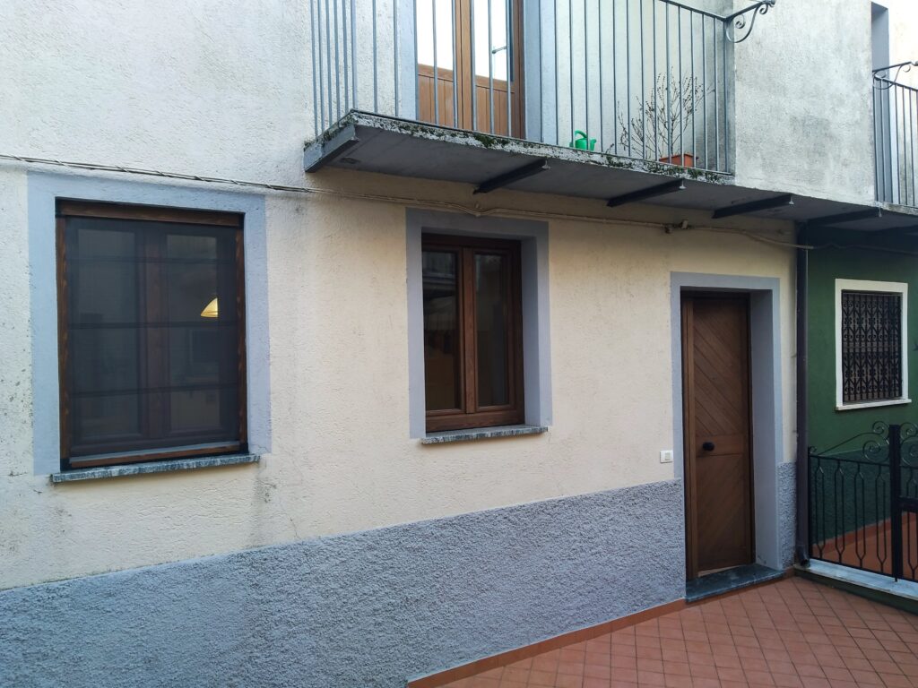 Detached house in the historic center (largo E. Pimmentel, 5)