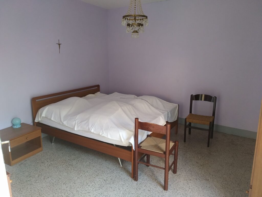 Detached house in the historic center (largo E. Pimmentel, 5)