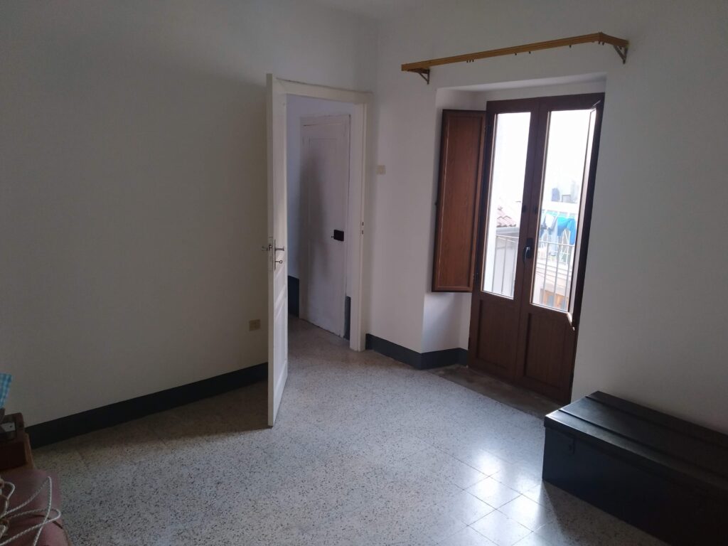 Detached house in the historic center (largo E. Pimmentel, 5)