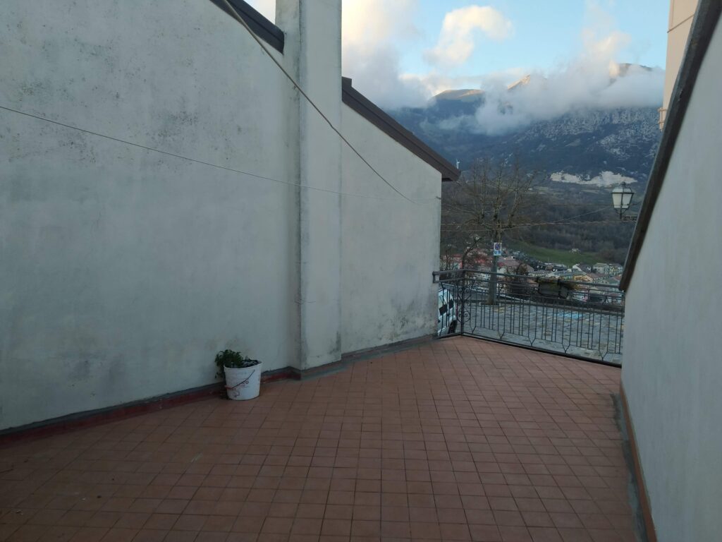 Detached house in the historic center (largo E. Pimmentel, 5)
