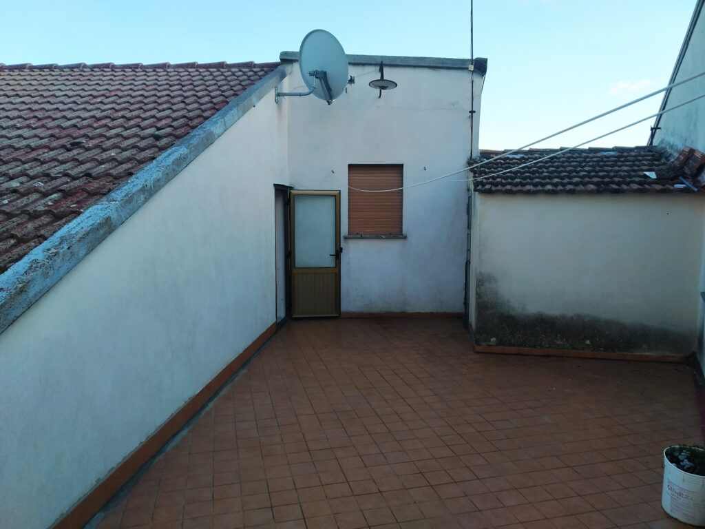 Detached house in the historic center (largo E. Pimmentel, 5)