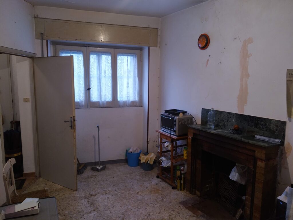 Detached house in the historic center (largo E. Pimmentel, 5)